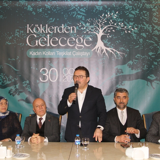 "Köklerden Geleceğe" Kadın Kolları Teşkilat Çalıştayı Erzurum'da gerçekleşt...