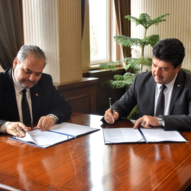 İki üniversite laboratuvar ve altyapı imkanlarını ortak kullanacak