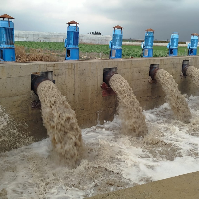 Mersin'de sağanak; dereler taştı, yolları su bastı (2)