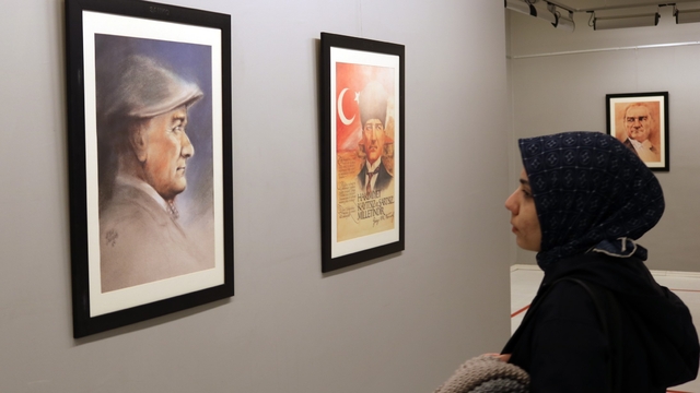 Atatürk'ün Gaziantep'e gelişinin 93'üncü yıl dönümü
SANKO Sanat Galerisi'nde "Etem Çalışkan Çizgileriyle Atatürk Portreleri" sergisi açıldı