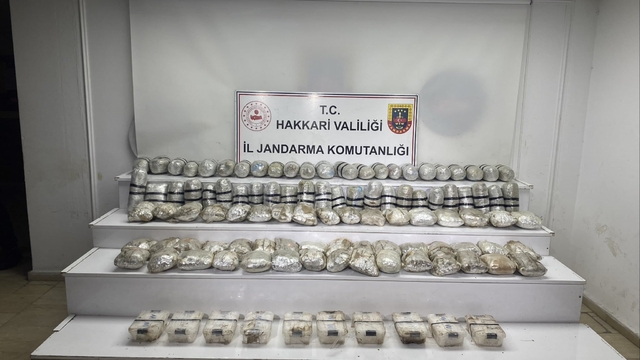 Hakkari'de 60 kilo 400 gram uyuşturucu ele geçirildi
