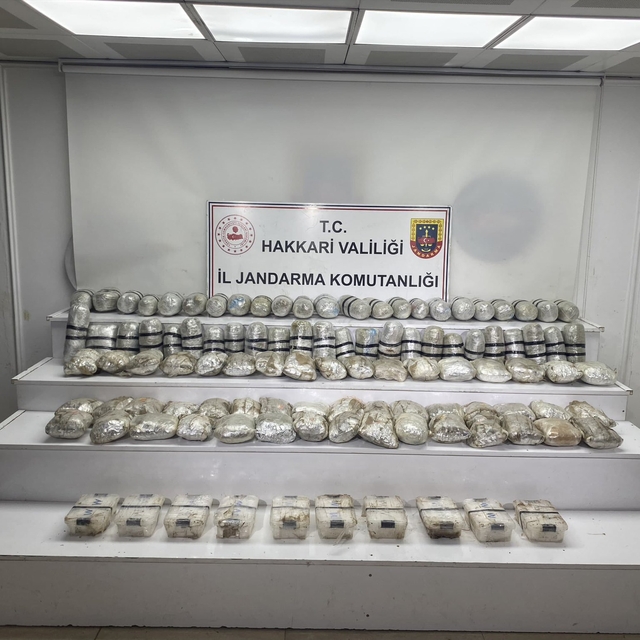 Hakkari'de 60 kilo 400 gram uyuşturucu ele geçirildi