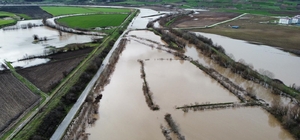 Metrekareye 60 kilogram yağış düşen Edirne'de, Tunca Nehri'nde su seviyesin...