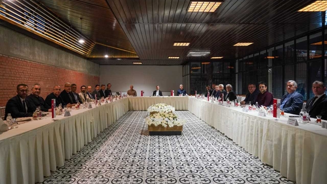 KARDEMİR, uzun yıllar görev yapan yöneticilere onur gecesi düzenledi