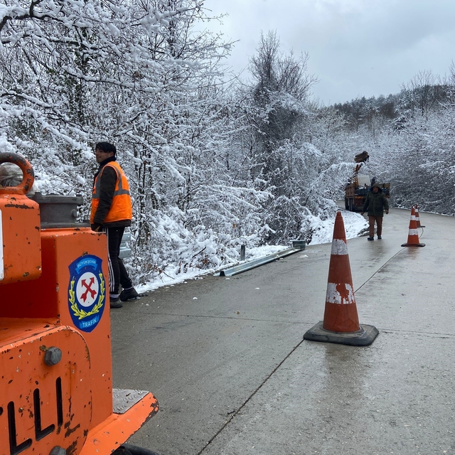 Sakarya'nın 2 ilçesinde 5 bin metrelik oto korkuluk montajı tamamlandı