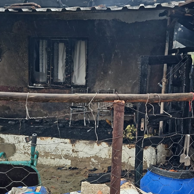 Bursa'da evin bacasında çıkan yangın söndürüldü