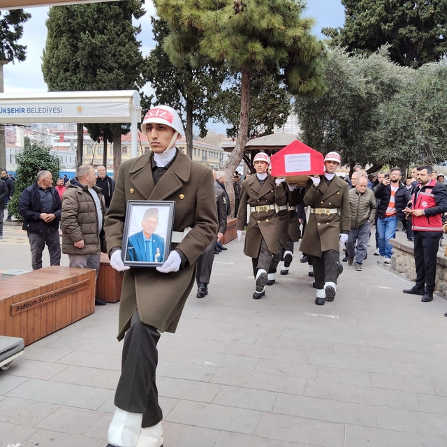 Kıbrıs Gazisi Dereli, son yolculuğuna uğurlandı