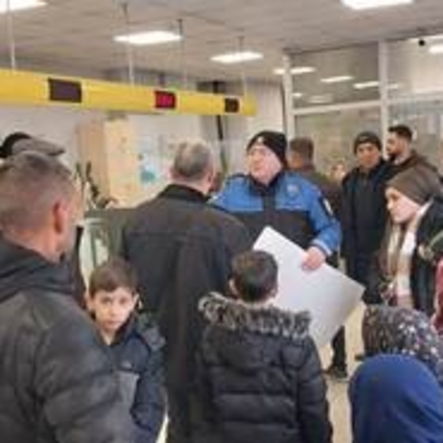 Polis vatandaşları dolandırıcılara karşı uyardı