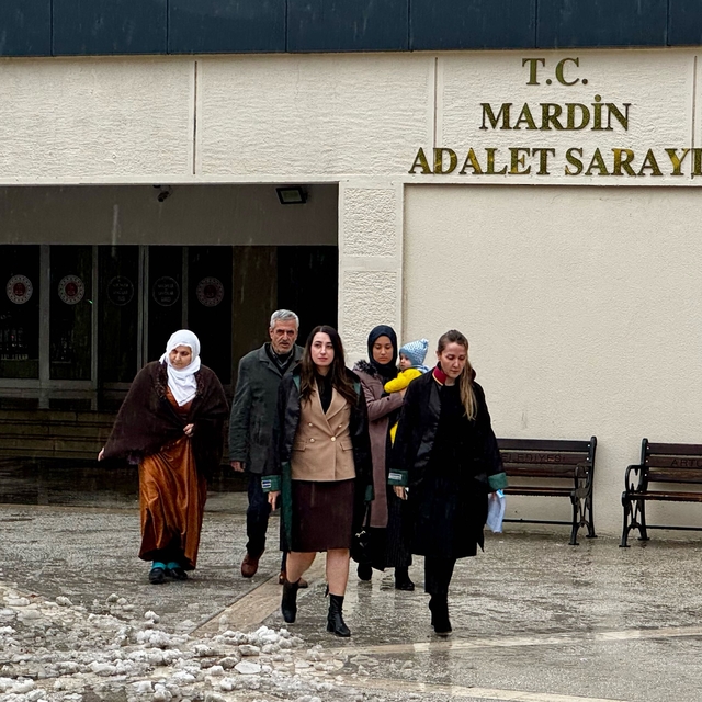 Miras için babasını patlayıcıyla öldürmek istediği iddia edilen sanığın yar...