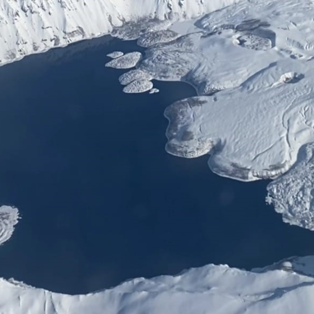 Nemrut Krater Gölü'nün kış güzelliği mest etti