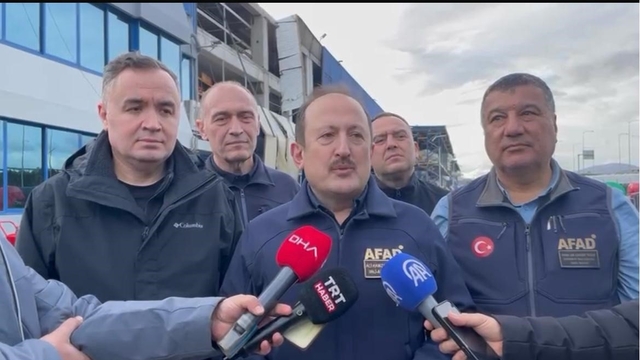 AFAD Başkanı Pehlivan'dan hortum felaketi yaşanan Kemalpaşa'da inceleme