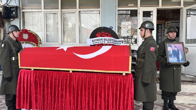 Bayındır Kıbrıs Gazisi'ni uğurladı