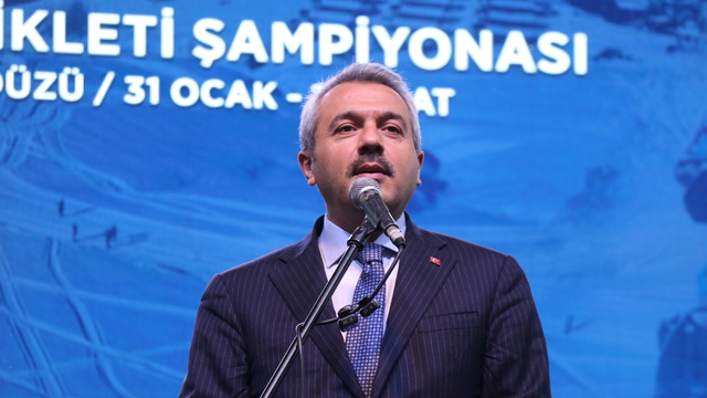 Rize'de Dünya Kar Motosikleti Şampiyonası'nın açılış seremonisi yapıldı