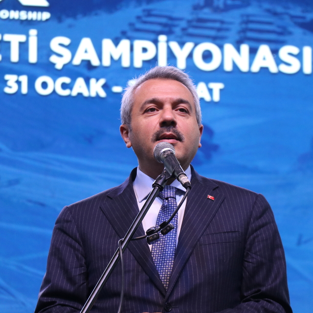 Rize'de Dünya Kar Motosikleti Şampiyonası'nın açılış seremonisi yapıldı