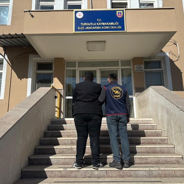 Kesinleşmiş 43 yıl 8 ay hapis cezasıyla aranan şahıs yakalandı