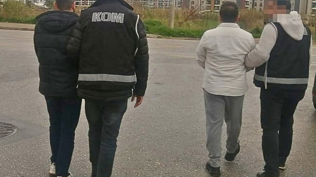 Aydın'da irtikap operasyonu: Seri numaralı paralarla yakalandılar