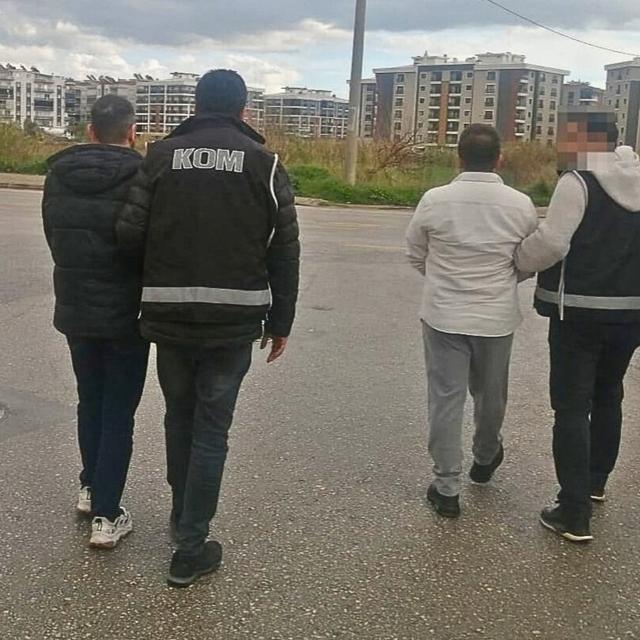 Aydın'da irtikap operasyonu: Seri numaralı paralarla yakalandılar