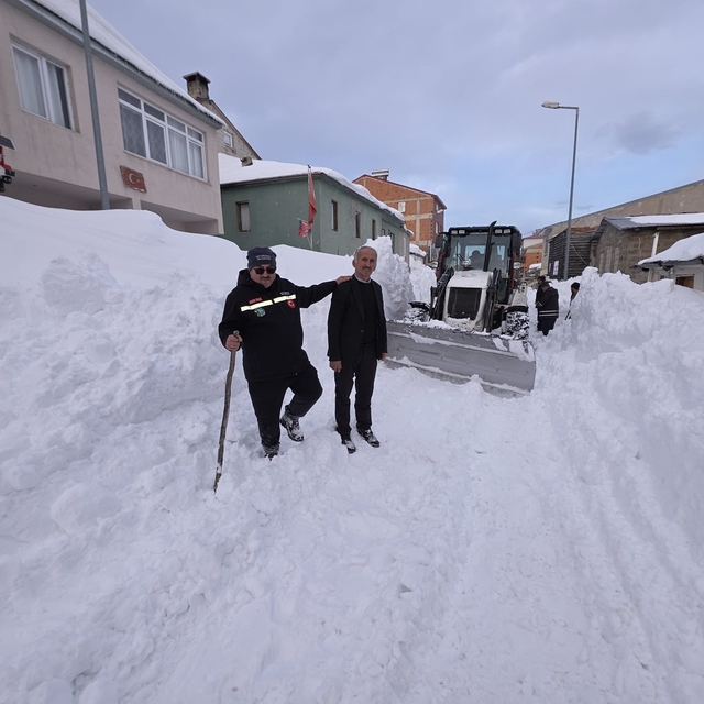 Bektaş Yaylası'nda kar kalınlığı 2,5 metreyi buldu