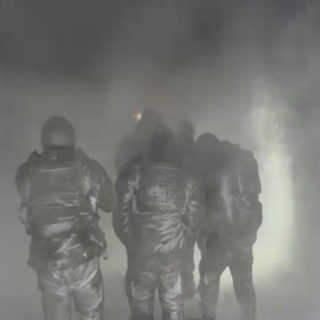 Ağrı'da tipide mahsur kalan vatandaşlar için ekipler seferber oldu