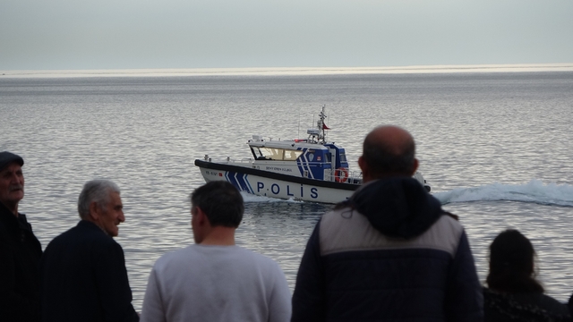 Trabzon'da kayıp genç her yerde aranıyor