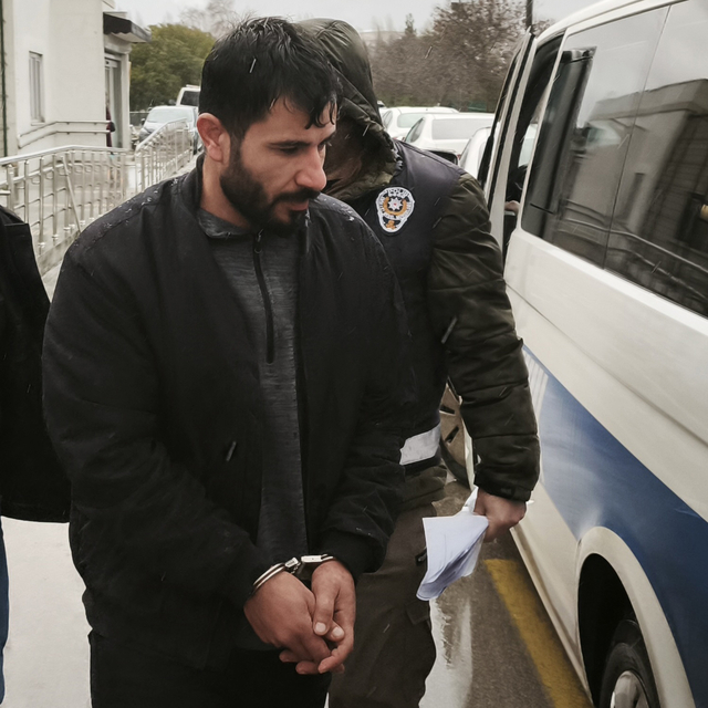 Boşanma aşamasındaki eşini darbedip, eşyalarını kıran şüpheli tutuklandı