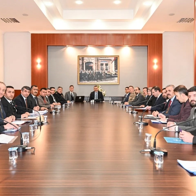 Vali Çiftçi başkanlığında 'Palandöken' zirvesi