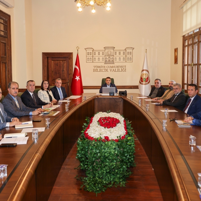 Vali Sözer başkanlığında Bozüyük OSB toplantısı yapıldı