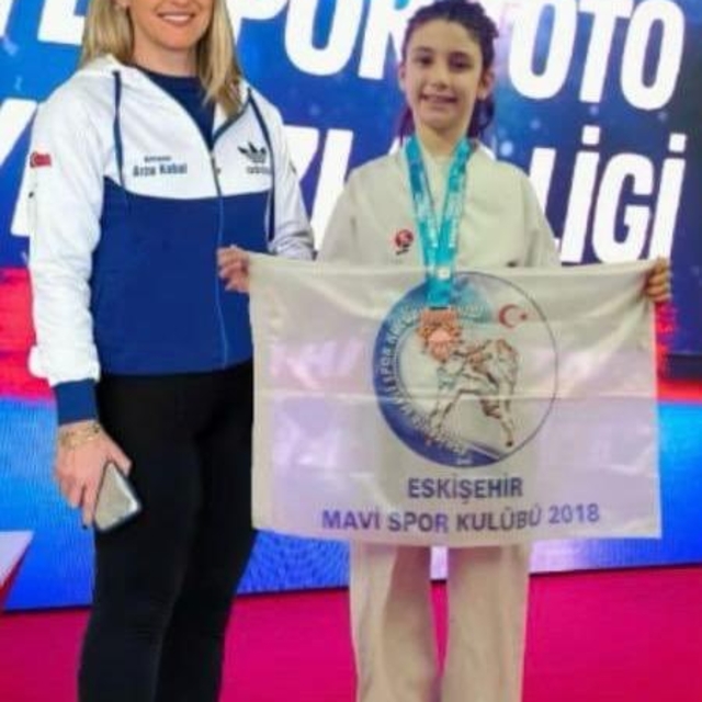 Eskişehir'den katıldığı karate şampiyonasında Türkiye 3'üncüsü oldu