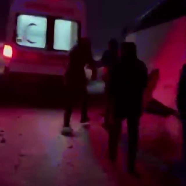 Kangal Termik Santrali işçilerini taşıyan servis  kaza yaptı: 6 işçi yarala...