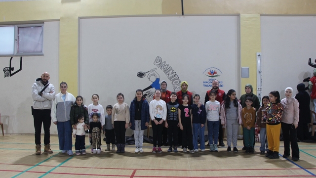 Duvarlar rengarenk oldu