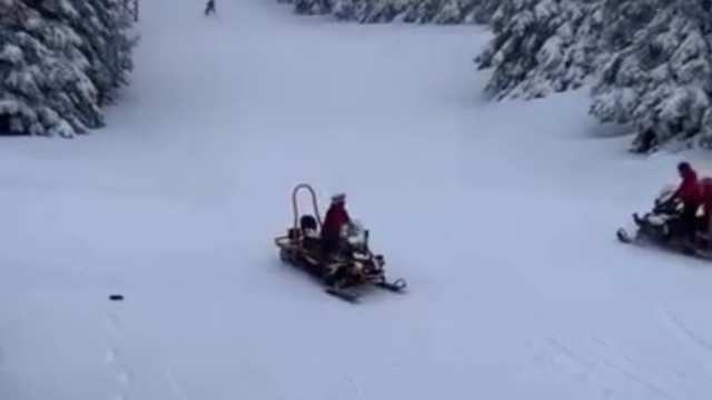 Uludağ'da telesiyej arızalandı; tatilciler metrelerce yükseklikte mahsur kaldı