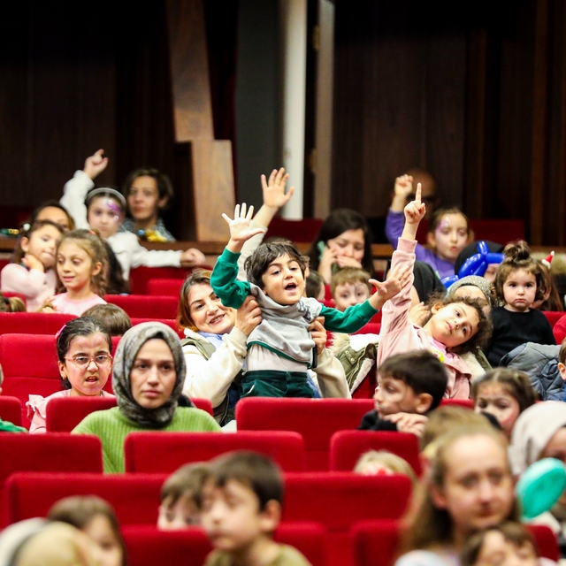 'Yarıyıl Şenliği'ne renkli final