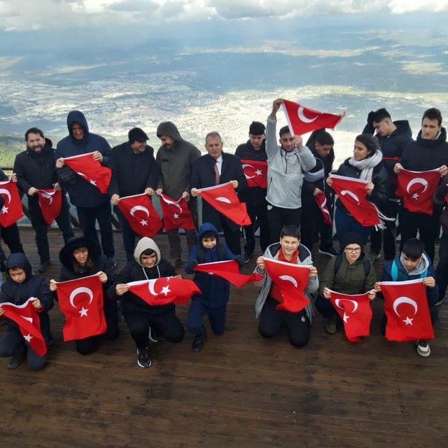 Spil'in zirvesinde Türk Bayrağı açtılar