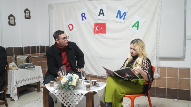 Niğde'deki drama kursu, katılımcılarına özgüven kazandırıyor