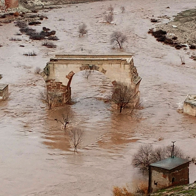 Araban'daki yağışlar, Karasu ve Sıtma pınar çayının su seviyesini yükseltti