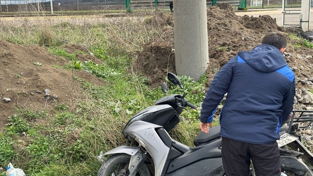 Gönen'de kamyonet ile motosiklet çarpıştı: 1 yaralı