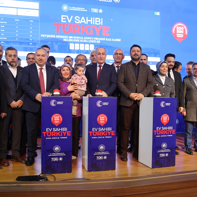 Nevşehir'de "Yüzyılın Konut Projesi" kapsamında yapılacak konutların hak sa...