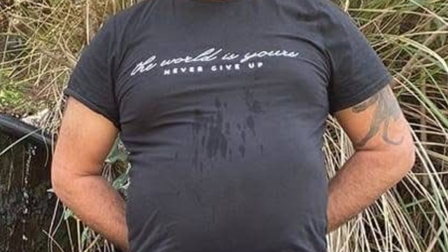 Otomobiline yürürken fenalaşıp öldü