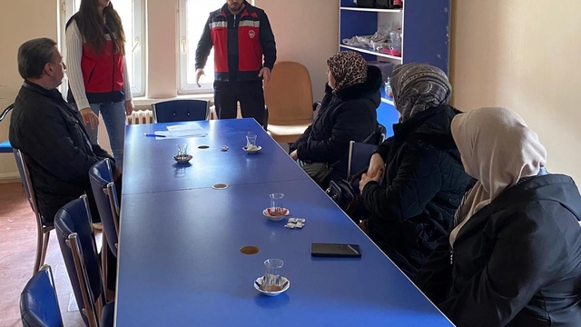 Emet'te okul personeline özel hijyen eğitimi verildi