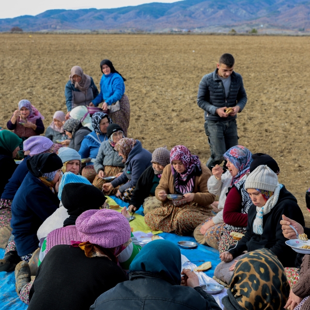 Başkan Arslan sarımsak işçileriyle bir araya geldi