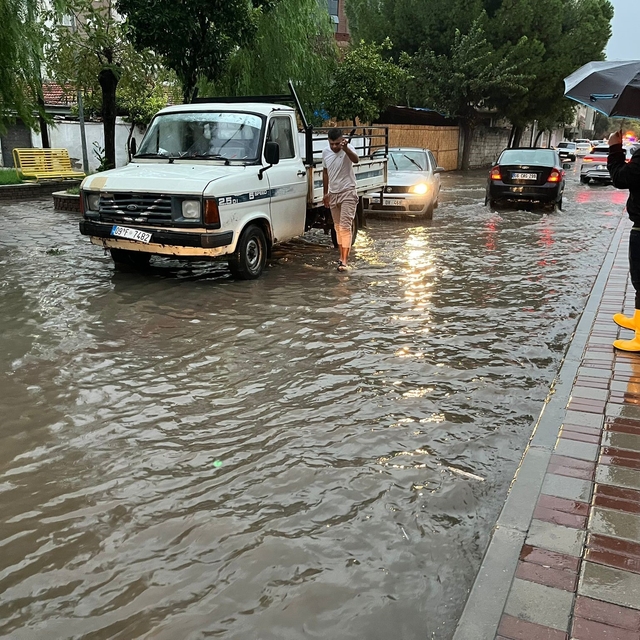 Meteoroloji'den Aydın için çok kuvvetli yağış uyarısı