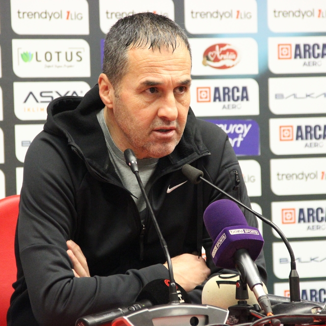 Yalçın Koşukavak: "87. dakikada penaltı golüyle mağlup olmak beni biraz üzd...