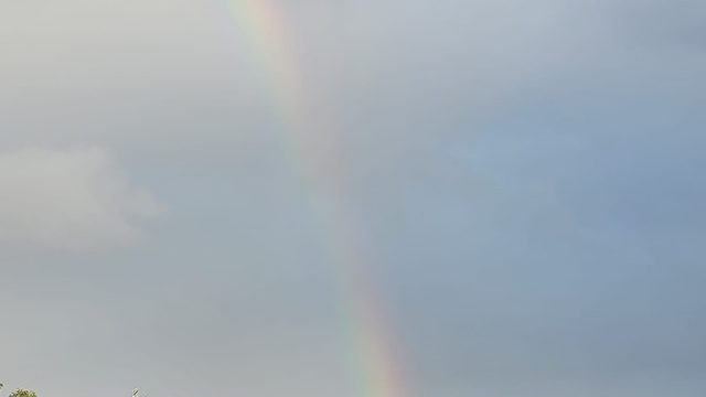 Tralleis'ten kente uzanan gök kuşağı kartpostallık görüntüler oluşturdu