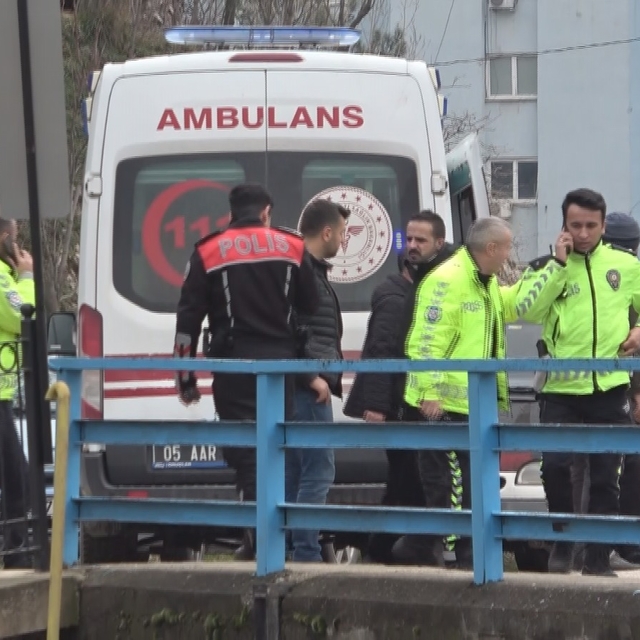Amasya'da 'dur' ihtarına uymayan ehliyetsiz motosiklet sürücüsünün çarptığı...