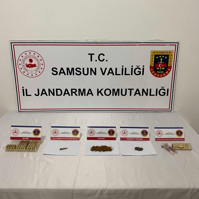 Samsun'da uyuşturucu operasyonunda 2 zanlı gözaltına alındı