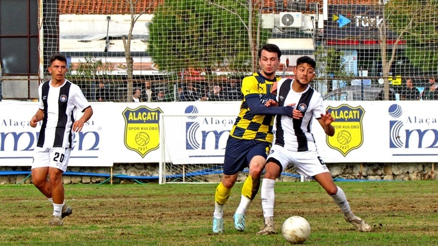 Süper Amatör'de Yerel Derbi Berabere Bitti: Alaçatıspor - Çeşme Belediyespor 2-2