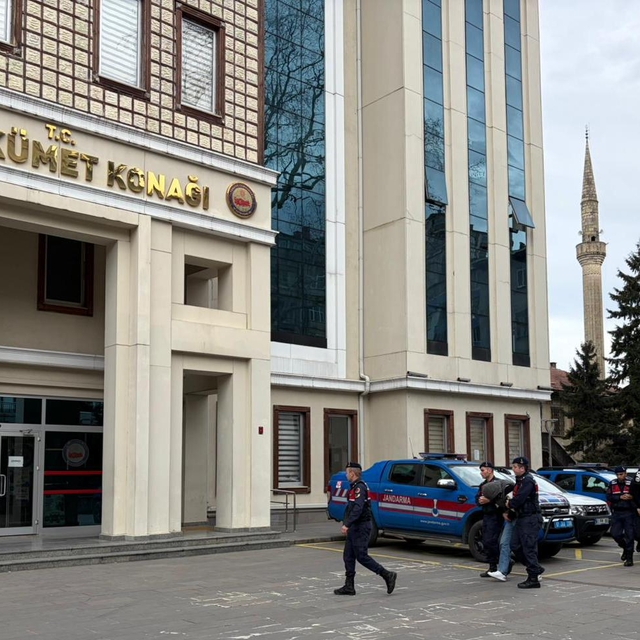 Trabzon'da uyuşturucu operasyonu; 11 gözaltı