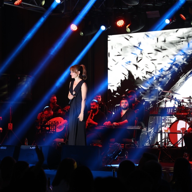 Derya Bedavacı Kapadokya'da sahne aldı