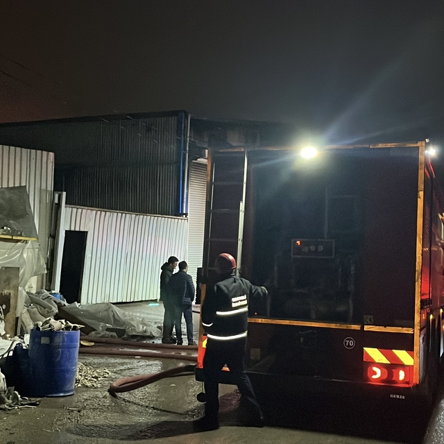 Kocaeli'de metal işleme atölyesinde yangın