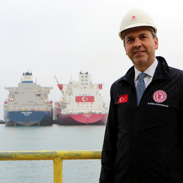 Bakan Bayraktar: Önümüzdeki 2 yılda 200 milyon metreküplük gazı gemilerle a...